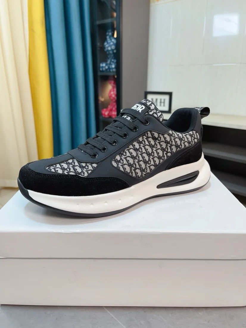 Men's men's shoes 💰440🌹🌹【Dior】Best-selling official website world premiere🔝High-end men's shoes brand official website latest series: The upper is made of imported cowhide with specially designed fabrics➕Mesh breathable lining. Make walking more convenient and comfortable! Compared with the official quality, Midea’s 1:1 replica. Create a fashionable personality to set off your uniqueness! A must-have for trendy men! Classic style. Men's sizes: 38-44.